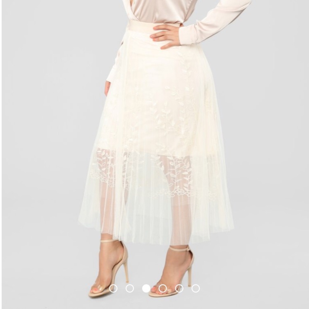 Off white skirt
